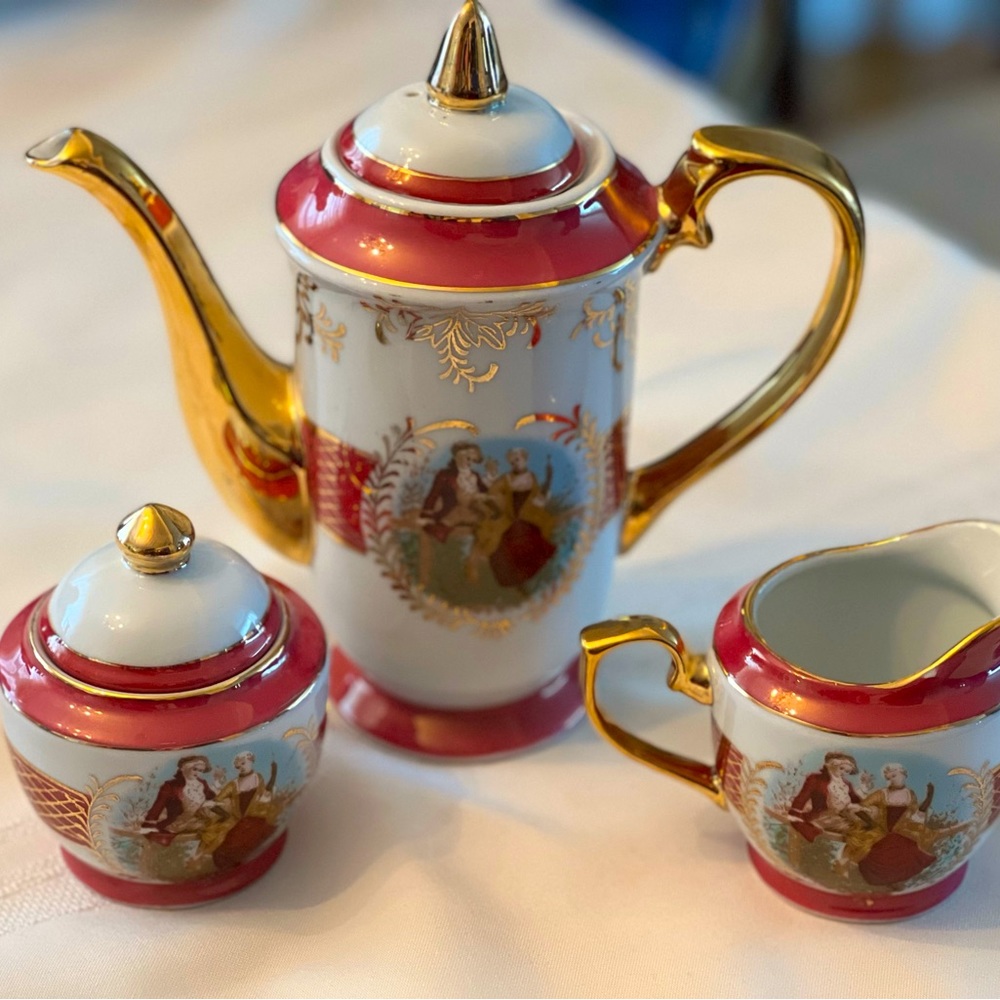 Madonna fine porcelain china set